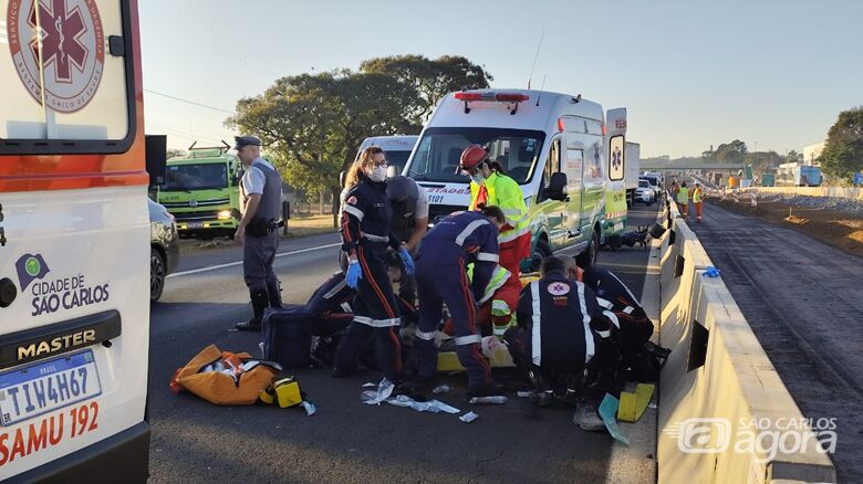 Momento em que vítima era socorrida - Crédito: Maycon Maximino