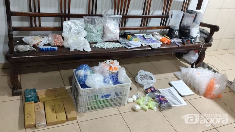 Trio é preso pela Força Tática por tráfico de drogas - Crédito: Maycon Maximino