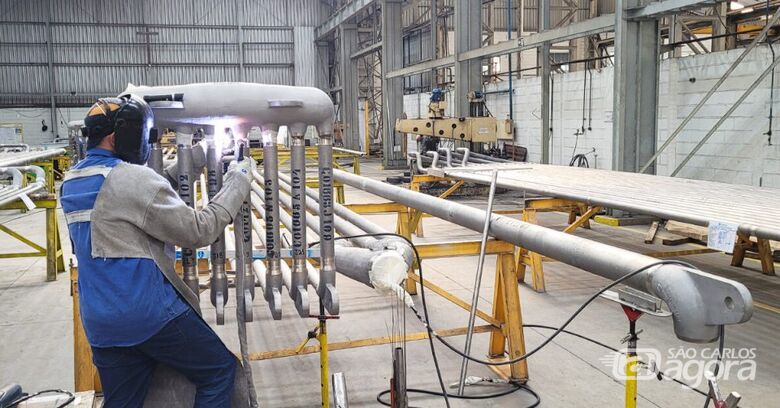 Linha de produção da Engemasa: sem encomendas, empresa teve que cortar 10% de sua mão de obra - Crédito: Reprodução Engemasa 