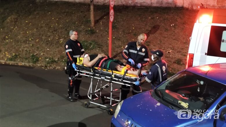 Discussão de trânsito termina com casal atropelado em São Carlos; motorista fugiu - Crédito: Maycon Maximino 