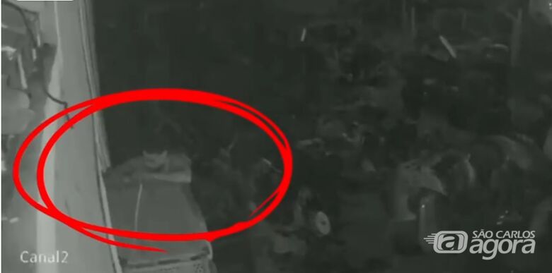 Homem é preso em flagrante ao furtar fios de cobre em autopeças de São Carlos -