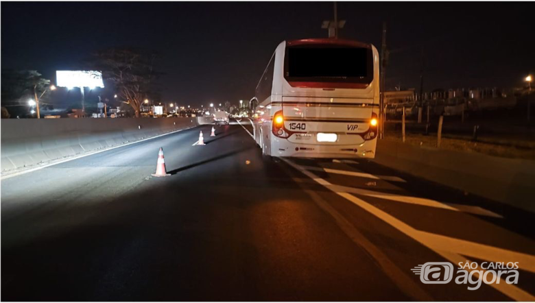 Motociclista morre após colisão e atropelamento na SP-322 - Crédito: CCI ARTESP