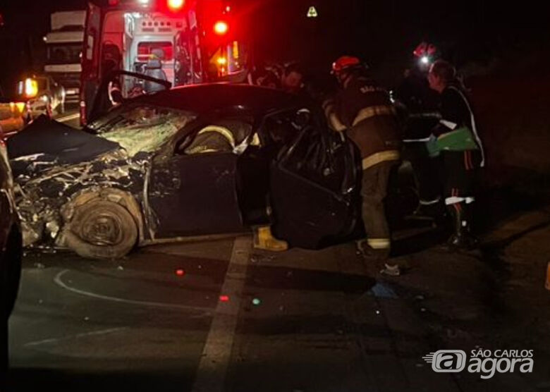 Quatro pessoas ficam feridas em acidente na SP-215 - Crédito: Lourival Izaque 