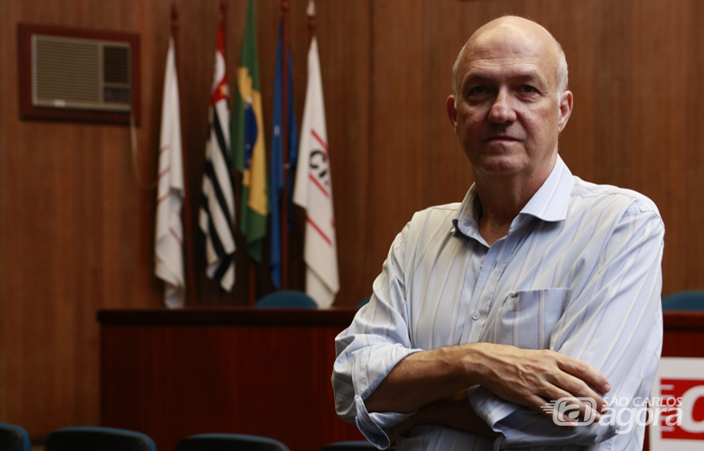 Depois das 50 demissões promovidas pela Engemasa e das férias coletivas anunciadas pela Tecumseh do Brasil, o diretor regional do CIESP São Carlos, Marcos Henrique dos Santos, reúne-se nesta quarta-feira, 20 de julho, com a secretária de Desenvolvimento E - Crédito: divulgação