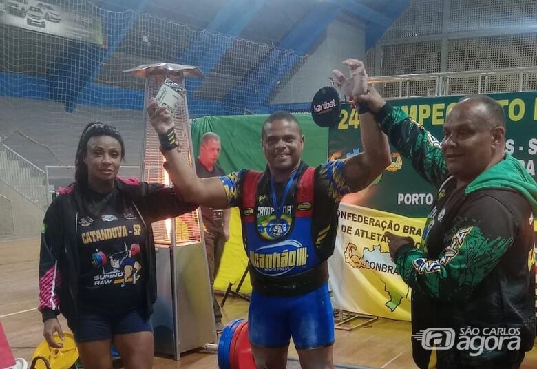 Sãocarlense Paulinho Batista conquista 16&ordm; título brasileiro no Deadlifting - Crédito: divulgação