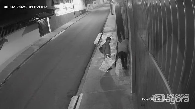 Dupla tenta arrombar empresa - Crédito: reprodução