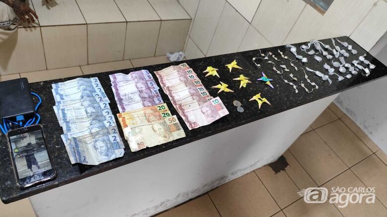 Jovem é detido por por tráfico de drogas no Antenor Garcia - Crédito: Maycon Maximino