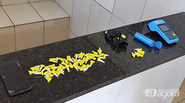 Homem é preso em flagrante por tráfico no Jardim Gonzaga - Crédito: Maycon Maximino