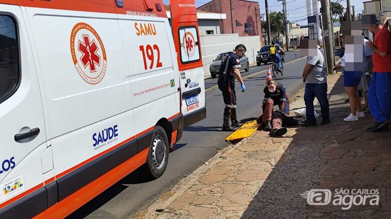 Morador em situação de rua fica ferido após ser atropelado por carro na Vila Nery -