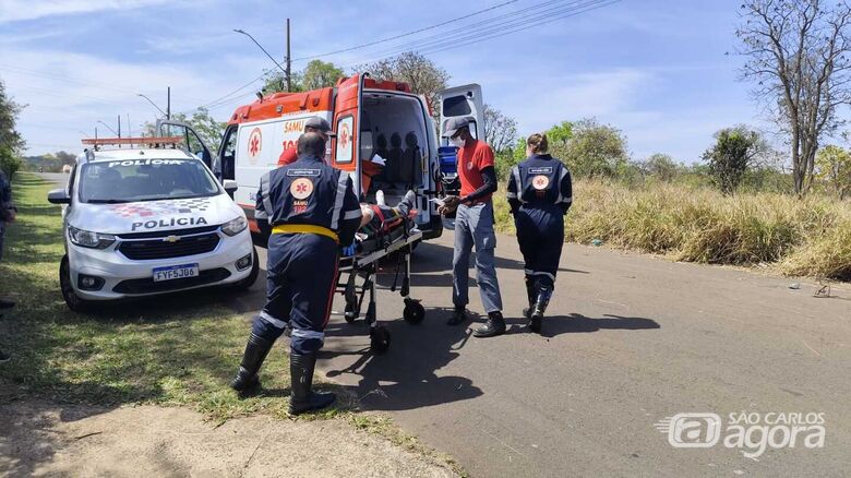 Queda de moto deixa duas pessoas feridas no Distrito Industrial - Crédito: Maycon Maximino