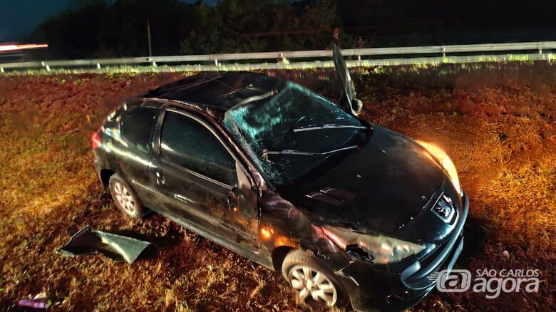 Capotamento na Washington Luís, próximo ao posto Castelo -