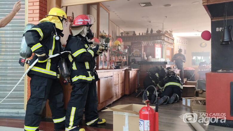 Shopping Iguatemi São Carlos realiza simulado de explosão - Crédito: Maycon Maximino