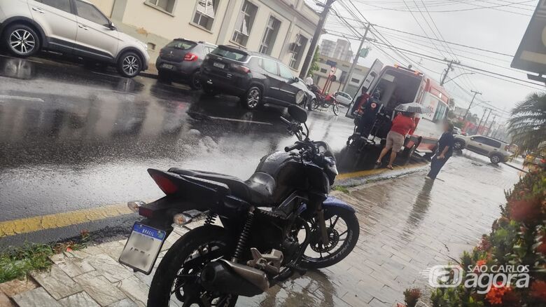 Motociclista fica ferida após sofrer queda no Parque Santa Mônica - Crédito: Maycon Maximino