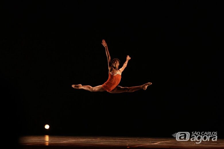 Adolescente de São Carlos conquista bolsa para estudar ballet nos Estados Unidos -