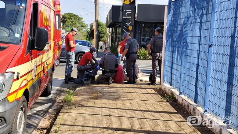 Duas pessoas ficam feridas após colisão entre motos na Vila Nery - Crédito: Maycon Maximino