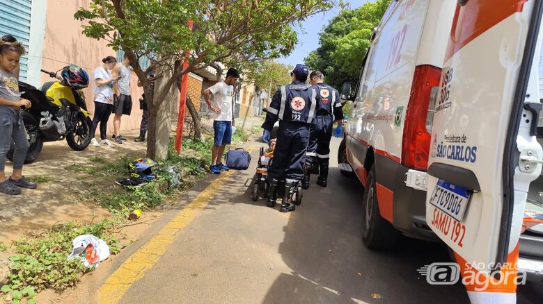 Jovem fica ferido após se envolver em acidente na Vila Prado  - Crédito: Maycon Maximino 