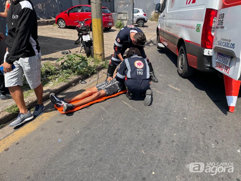 Motociclista colide contra poste no Jardim São Paulo - Crédito: Lourival Izaque
