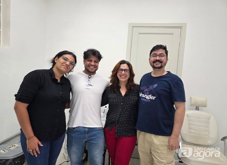 Na foto da esquerda para a direita: Akemy R. Poletti – CEPOF - IFSC – USP, Bruno Henrique Silva Ferreira – Radioterapia Santa Casa de Misericórdia de São Carlos ; Dra Deise Luciane Paiva – CEPOF – IFSC – USP , e Luismar Barbosa Cruz Junior – CEPOF – IFSC - Crédito: divulgação