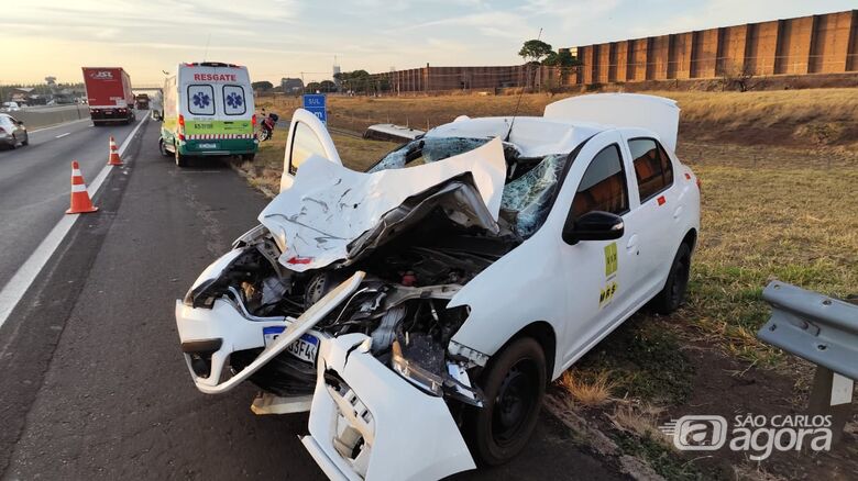 Veículo ficou destruído - Crédito: Maycon Maximino