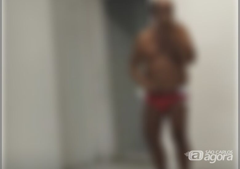 Família aguarda há quatro dias transferência de paciente esquizofrênico internado na UPA Vila Prado -