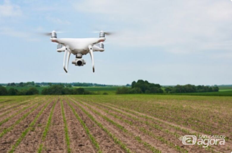 Imagem ilustrativa de drone agrícola - Crédito: Freepik