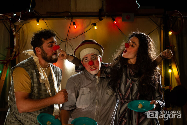 Trupe Tópatu realiza espetáculo gratuito em São Carlos - 