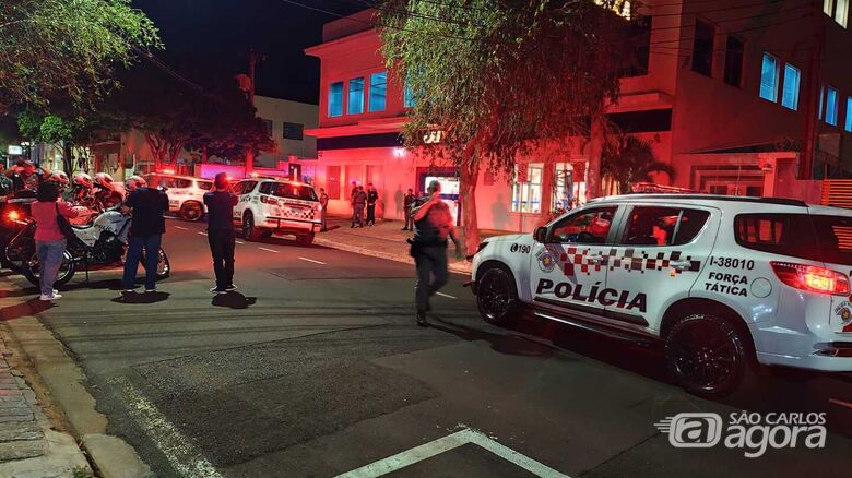 Simulado da Força Tática em São Carlos reproduz ataque a caixa eletrônico com 15 criminosos - Crédito: Maycon Maximino