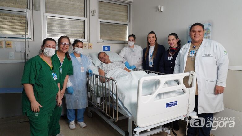 Equipe da Santa Casa promove ação especial com paciente internado há 150 dias -