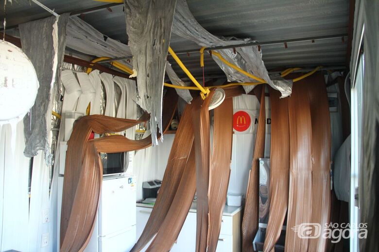 Pitstop de motoboys é encontrado em chamas em São Carlos - Crédito: Lourival Izaque