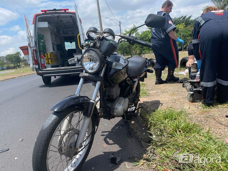 Motociclista fica ferido após colisão no Cidade Aracy em São Carlos - Crédito: Lourival Izaque 