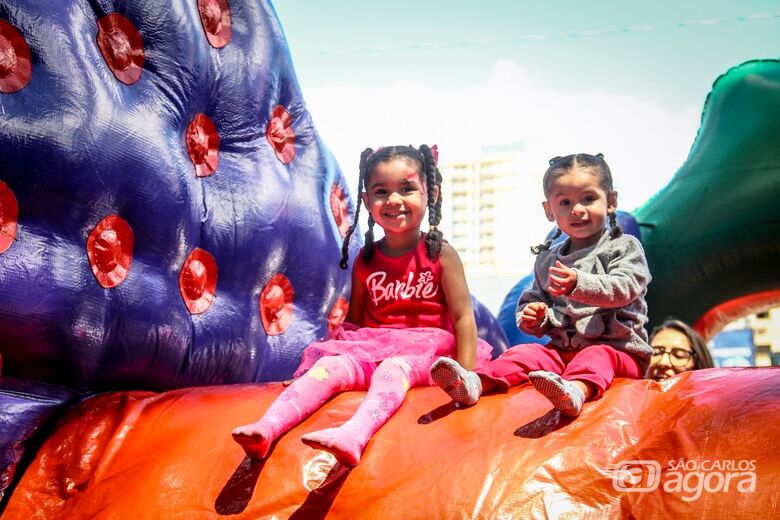 Motoboys realizam festa solidária para crianças em São Carlos - Crédito: Lourival Izaque 