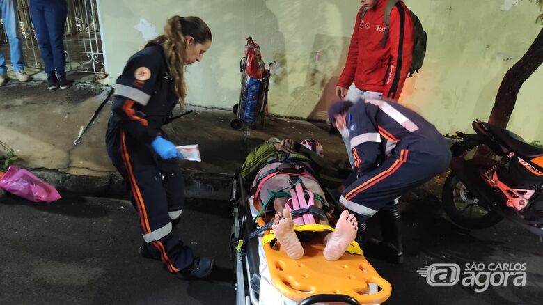 Idosa fica ferida após ser atropelada por motocicleta na Vila Rancho Velho - Crédito: Maycon Maximino 