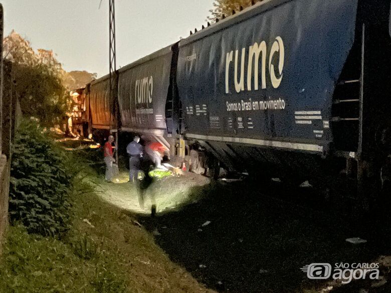 Mulher morre atropelada por trem em São Carlos - Crédito: Lourival Izaque