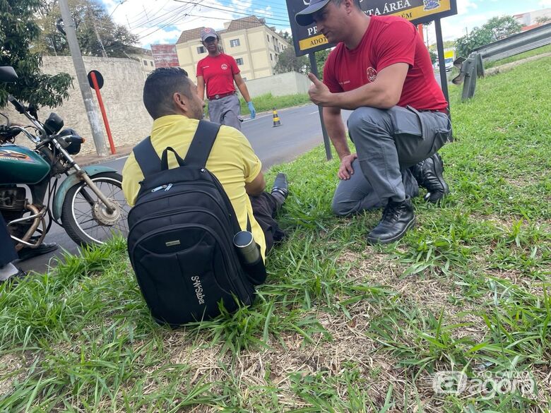 Motociclista fica ferido após queda na Avenida Trabalhador São-carlense - Crédito: Lourival Izaque