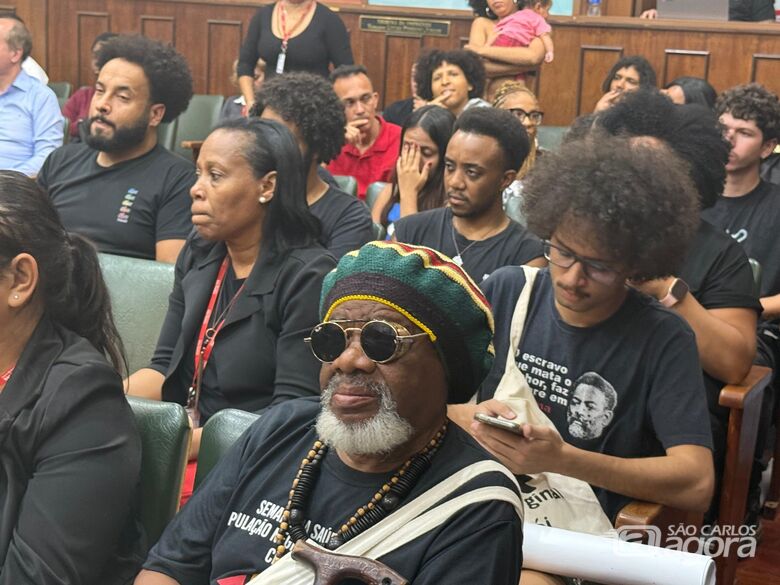 Ativistas da Unegro protestam na Câmara de São Carlos contra fala de vereador - Crédito: SCA 