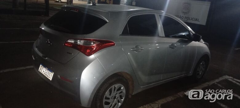 GM recupera veículo roubado e detém dupla minutos após crime em São Carlos -