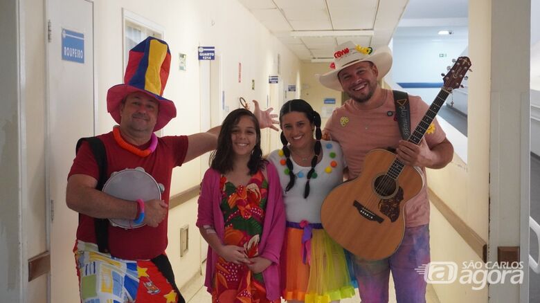 Funcionários e voluntários alegram a Semana das Crianças na Santa Casa -