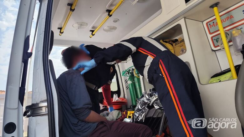 Homem é agredido e busca ajuda em comércio no Santa Felícia - Crédito: Maycon Maximino