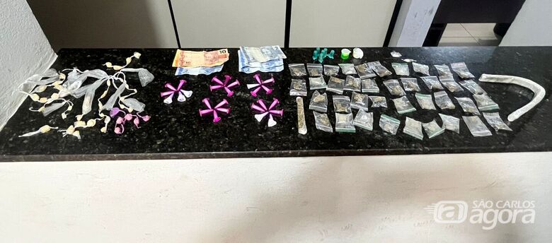 Dois são presos por tráfico de drogas no Santa Angelina  - 