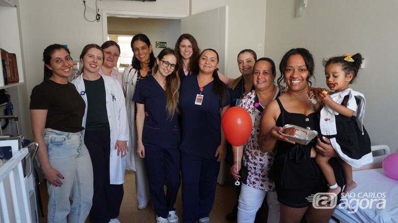 Santa Casa celebra aniversário de paciente internada na Pediatria - Crédito: Divulgação 