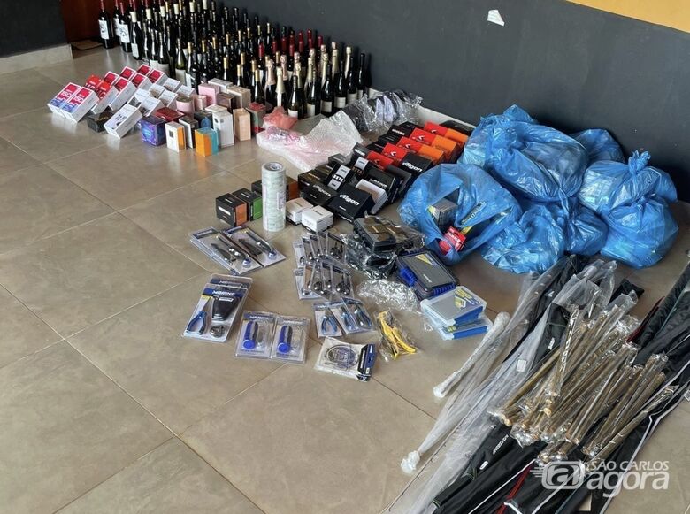 TOR prende casal com produtos contrabandeados do Paraguai em operação na SP-225 - Crédito: Flavio Fernandes 