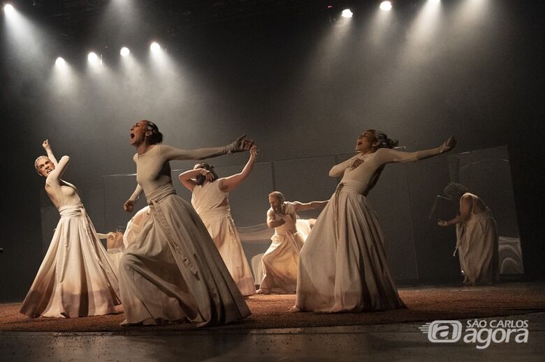 Espetáculo “Labyrinthos 2.5” da Cia Teatral Energós revisita o mito do Minotauro no Teatro Municipal - Crédito: João Maria