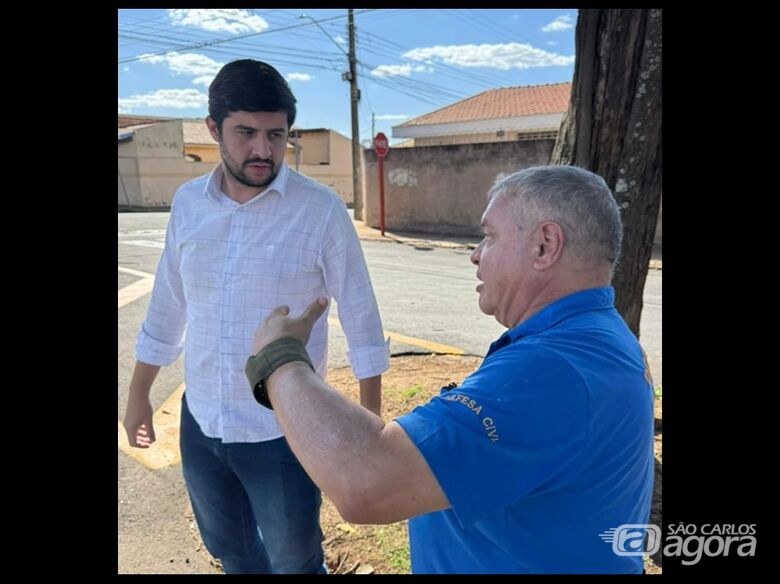 Vereador Bruno Zancheta realiza vistoria em imóveis abandonados com diretor da defesa civil - 