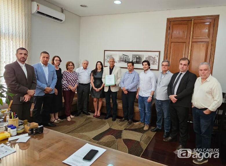 São Carlos apresenta orçamento de R$ 1,7 bilhão para 2026 -