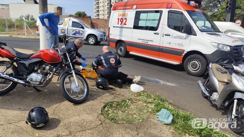 Colisão entre duas motocicletas deixa jovem ferida no Jardim Bandeirantes - Crédito: Maycon Maximino