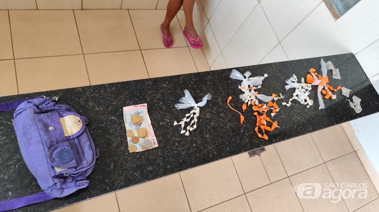 Mulher é presa por tráfico de drogas no Bela Vista - Crédito: Maycon Maximino