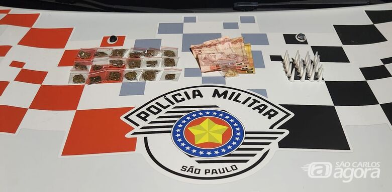 Homem é preso por tráfico de drogas durante patrulhamento no Centro - 