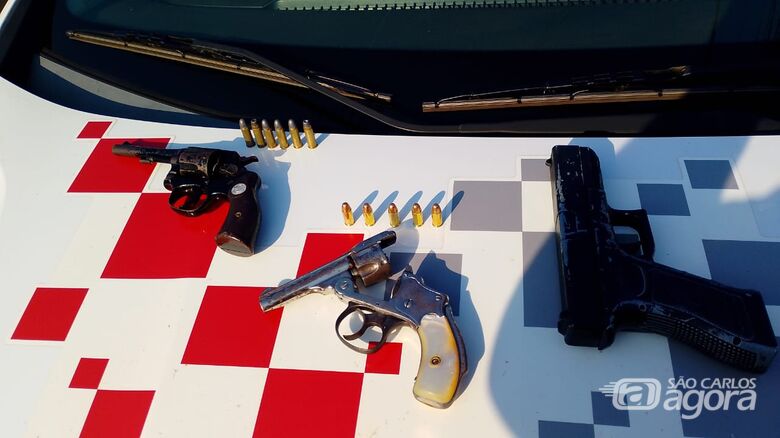 Polícia Militar reage a tentativa de roubo e suspeitos acabam baleados durante confronto -