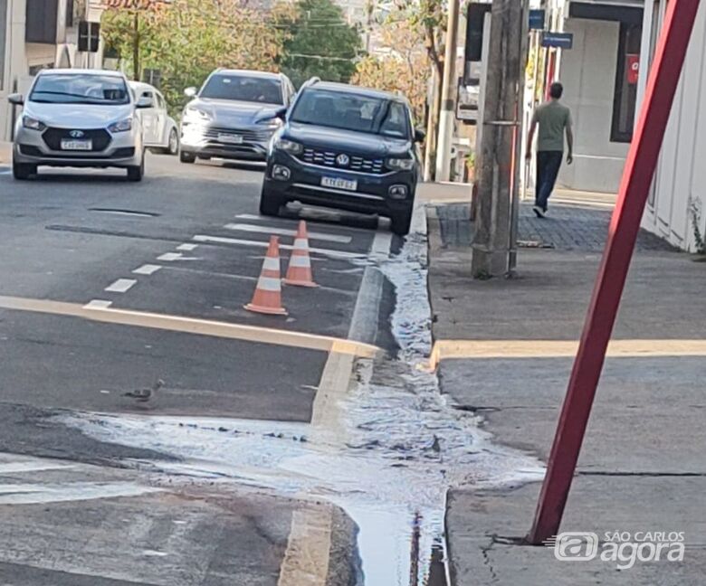 SAAE interdita trecho da rua Nove de Julho para manutenção na rede de água -