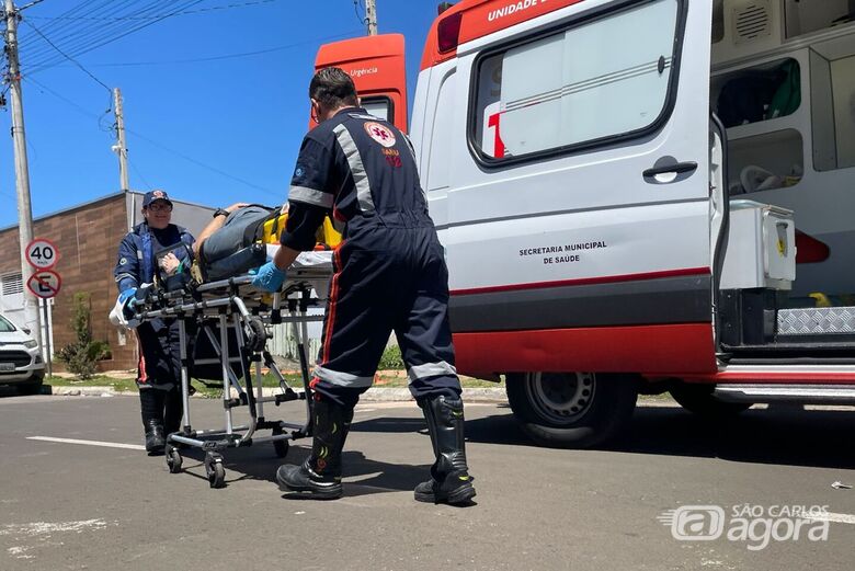 Homem cai de telhado enquanto realizava reparo em sua casa no Jardim Nova São Carlos - Crédito: Lourival Izaque
